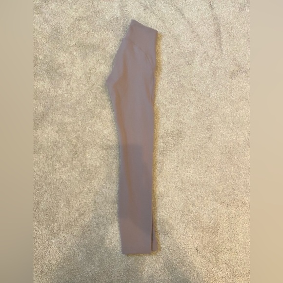 ✨ Lululemon InStill HR Leggings In Violet Verbena Size 2 - Picture 4 of 7